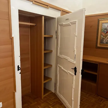 Sobe Prostija Appartamento